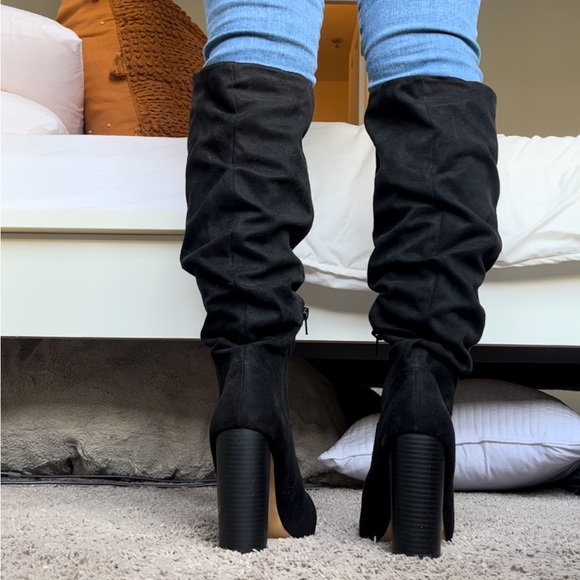 Long black boots size 8 - Picture 3 of 4